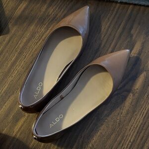 Aldo Women's Tan Pointed Flats